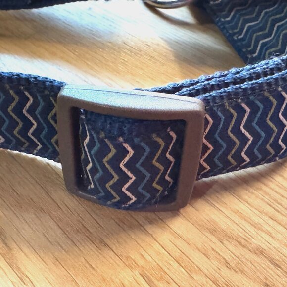 No Pull Dog T-Harness, Chevron Pattern Blue & Green with Brown Buckle - Picture 6 of 14